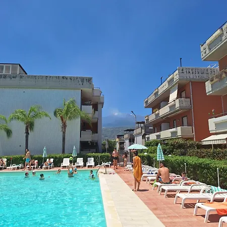 Luna's House Fondachello شقة